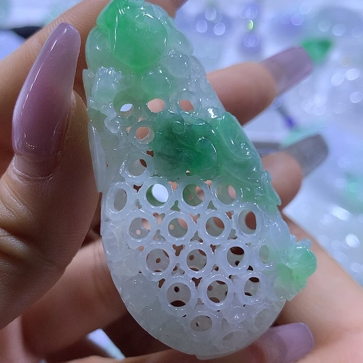 翡翠未镶嵌颈饰天然翡翠A货吊坠