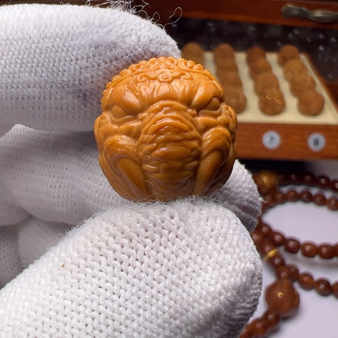 猴头核桃把件精工大牙象神