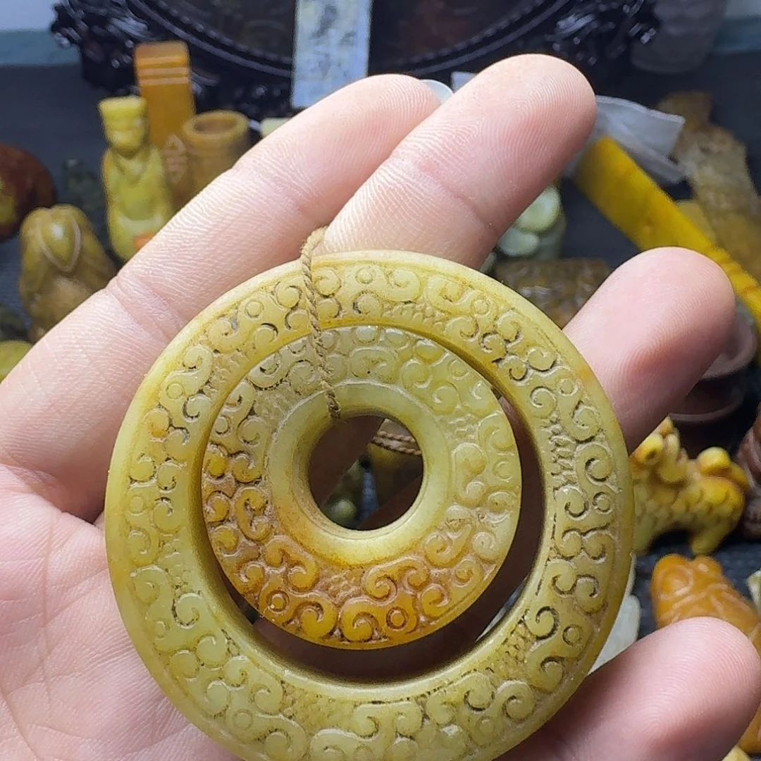 白玉菩提吊坠。。。