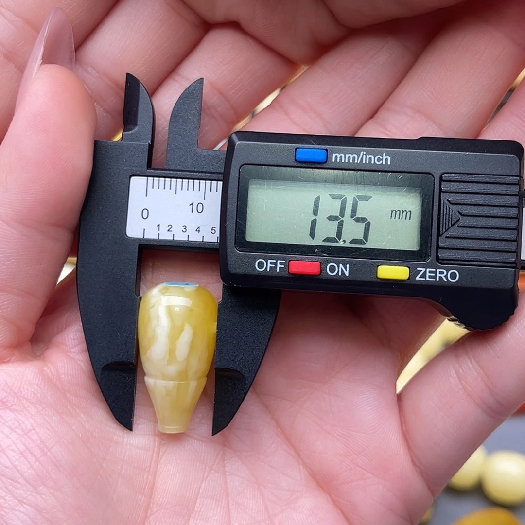 琥珀未镶嵌裸石蜜蜡三通梦