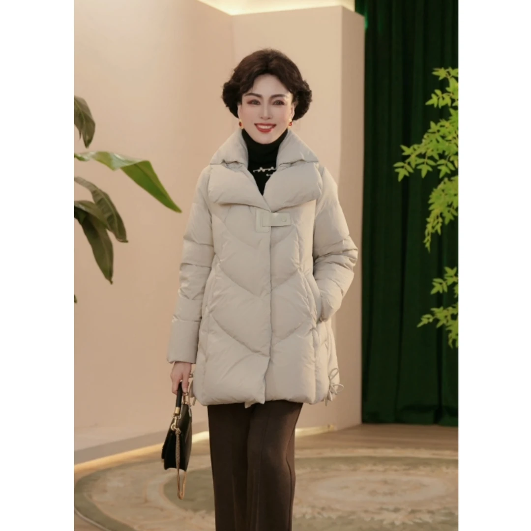 中年妈妈冬装羽绒服大翻领新款洋气中年装时尚白鸭绒长款保暖外套
