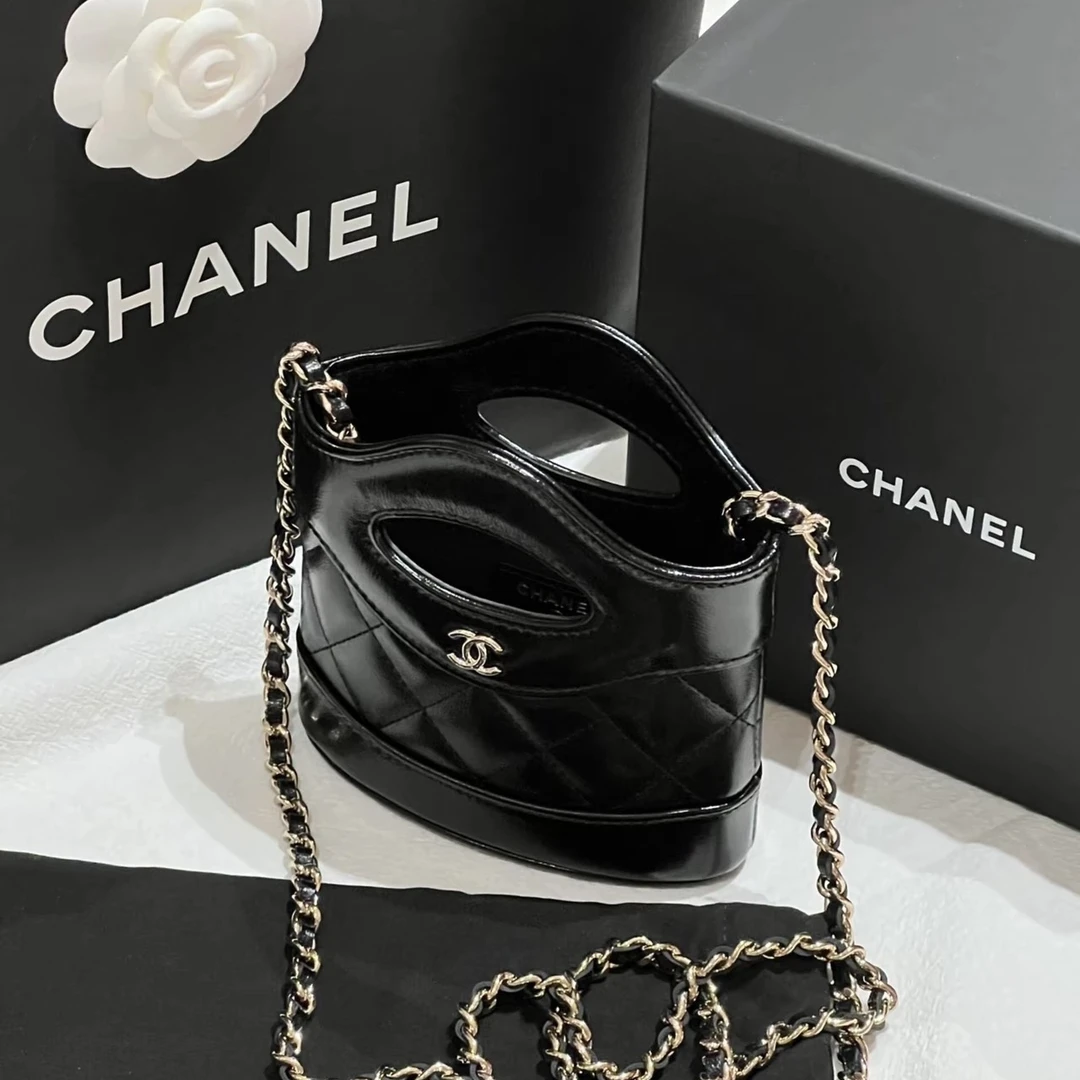全新未使用 Chanel/香奈儿 24S 羊皮薯条桶单肩斜挎包迷你