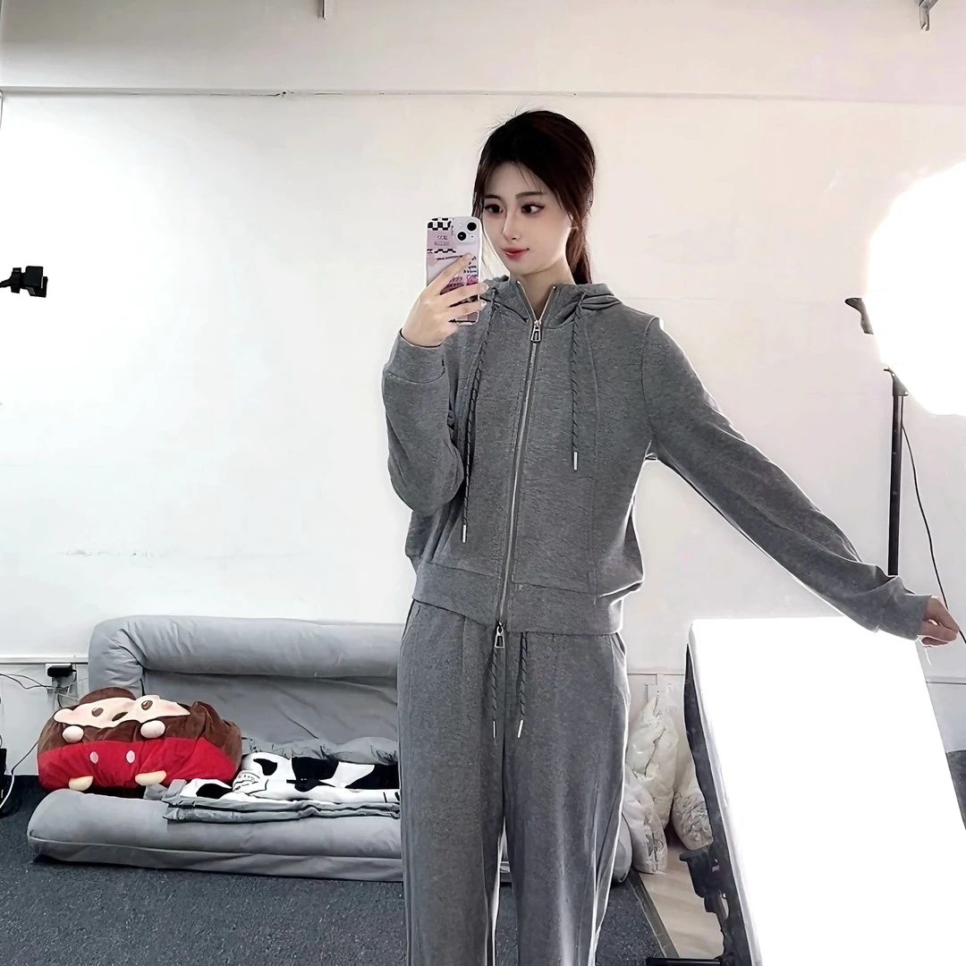 运动套装女春秋欧货短款连帽卫衣短款开衫外套垂感拖地长裤两件套