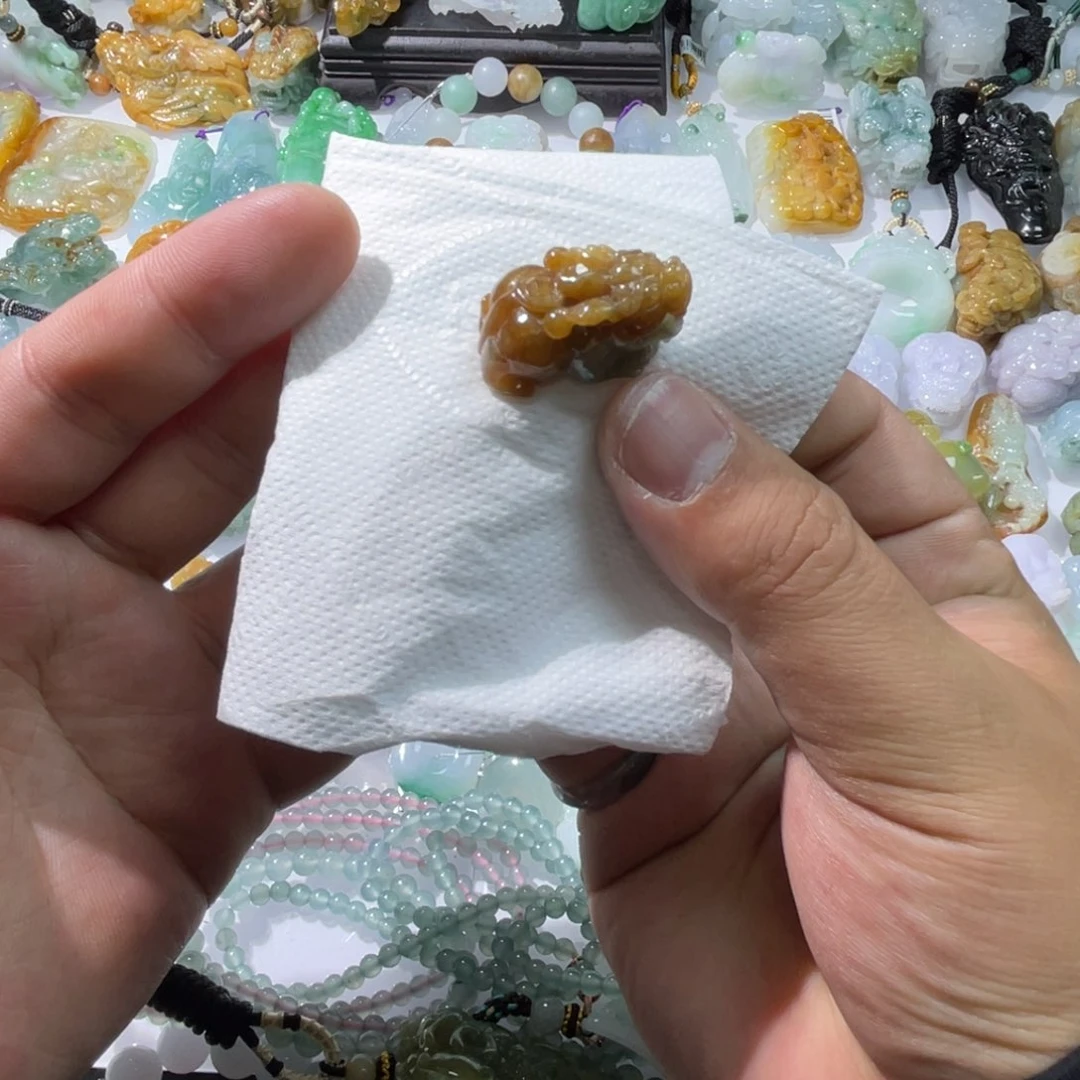 翡翠颈饰未镶嵌天然