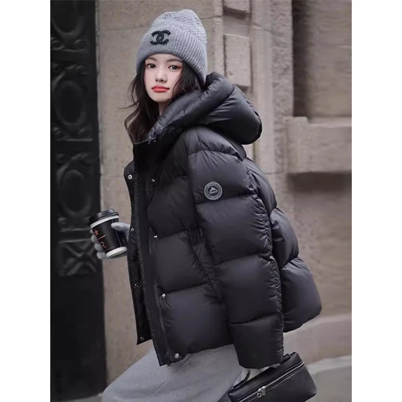 波司登联名SMVP抗寒长短款连帽羽绒服女2025冬季新款时尚袖标加厚