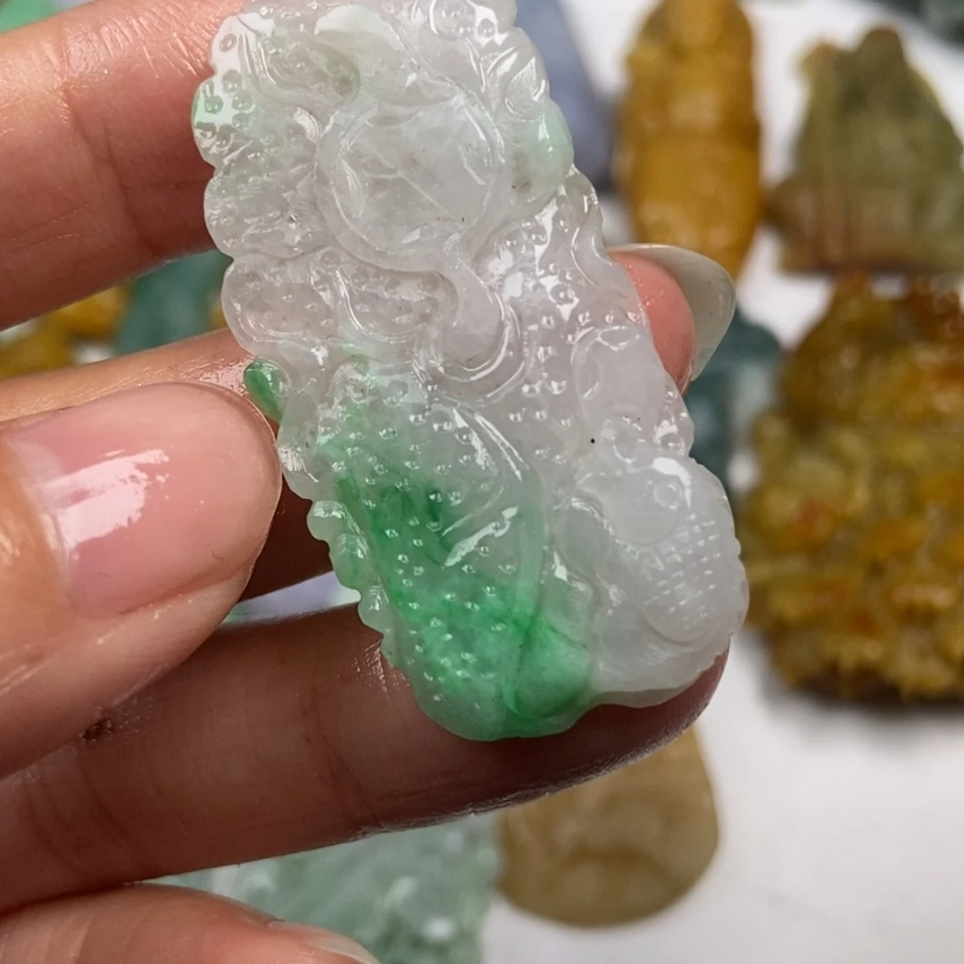 定制翡翠未镶嵌翡翠