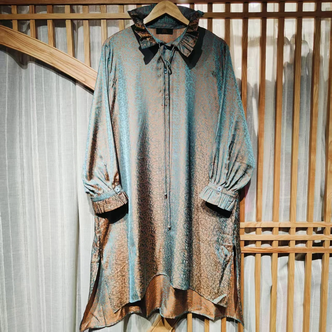 凤徕兮私人定制蓝底金色小花花边领中长款系带衬衫（SY5317）