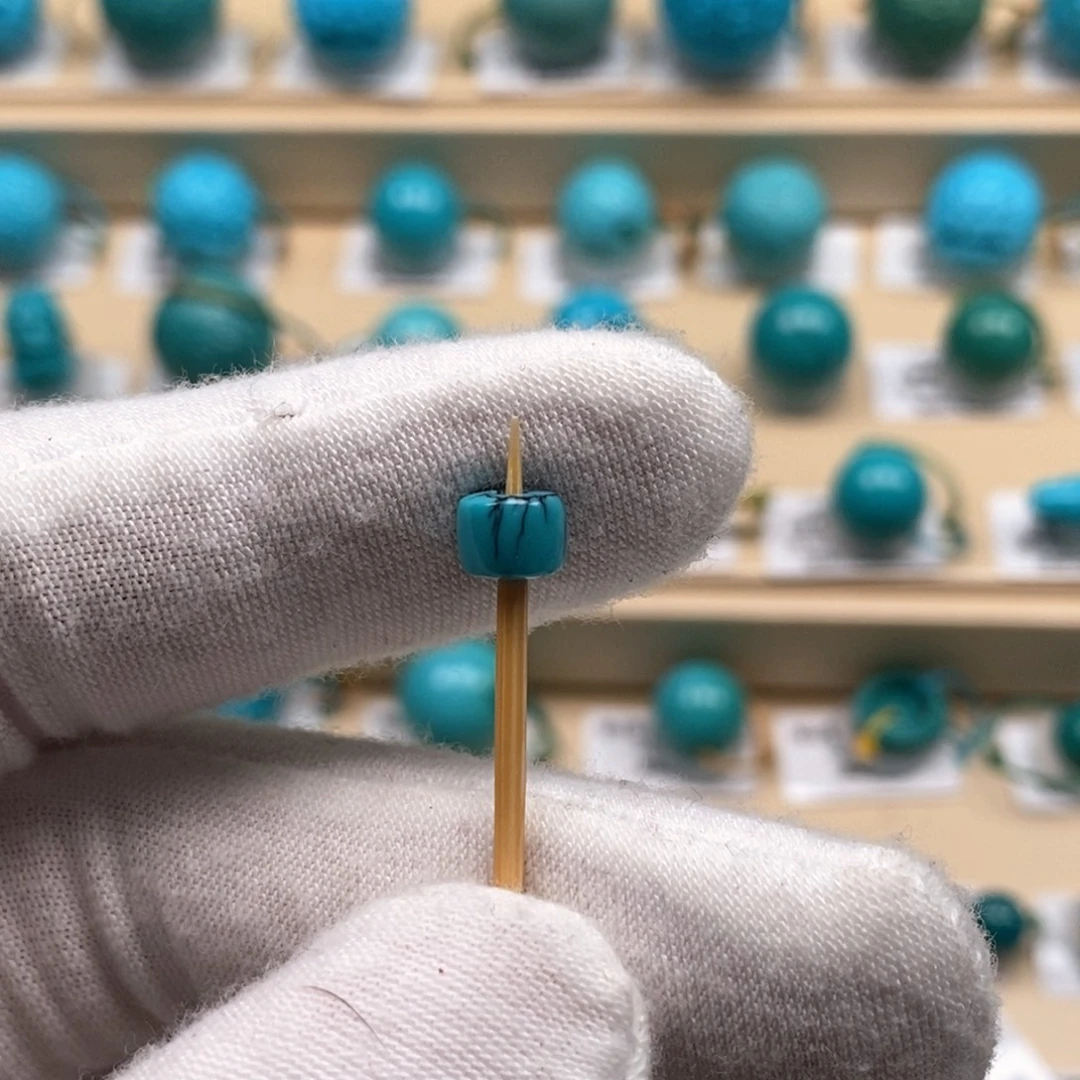 绿松石未镶嵌精品高瓷绿松石哦