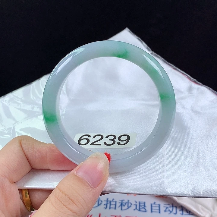 翡翠未镶嵌手镯52圈