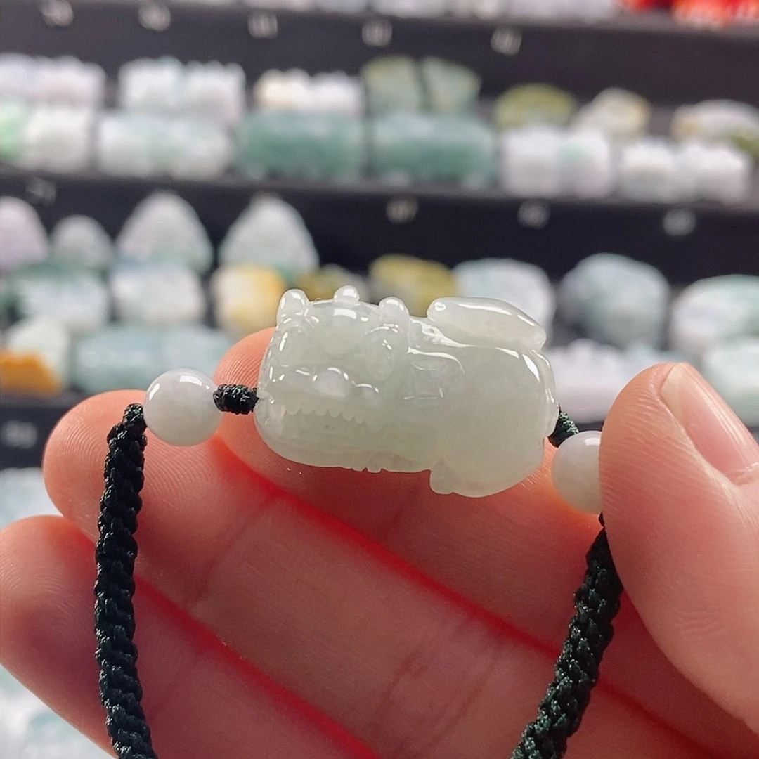 颈饰未镶嵌翡翠翡翠貔貅