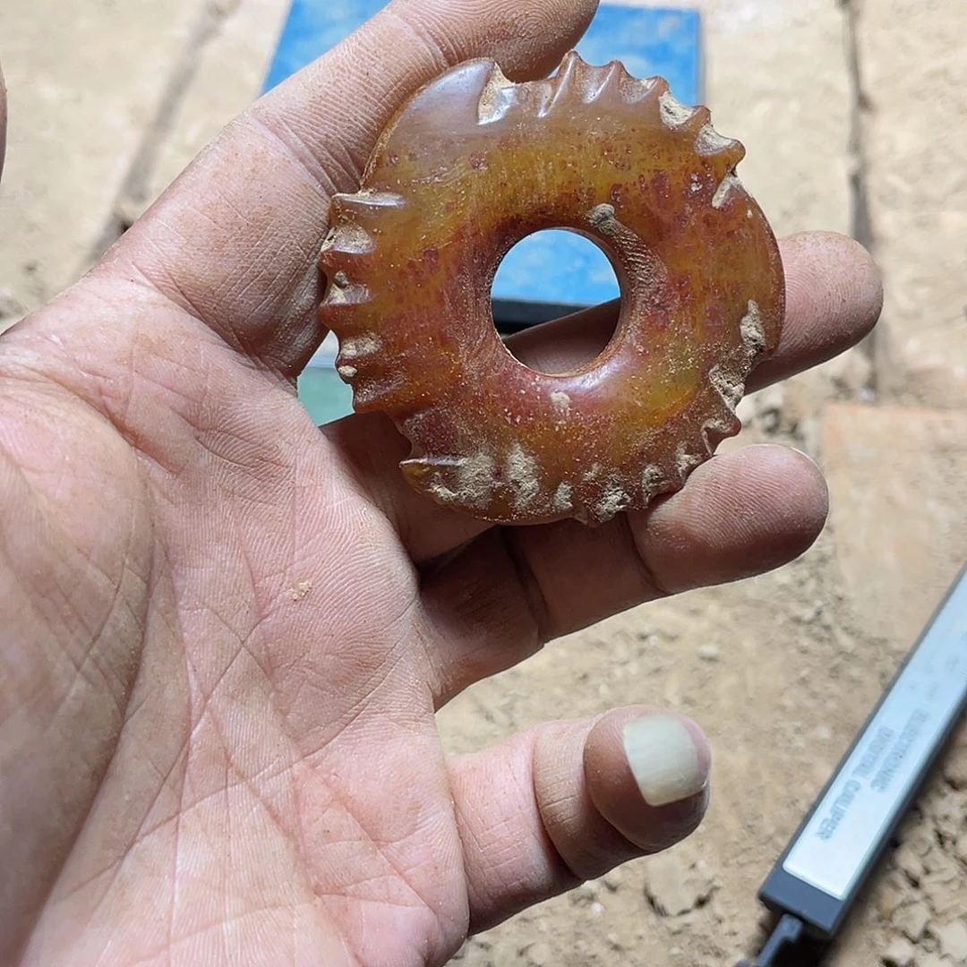 和田玉（糖玉）未镶嵌颈饰