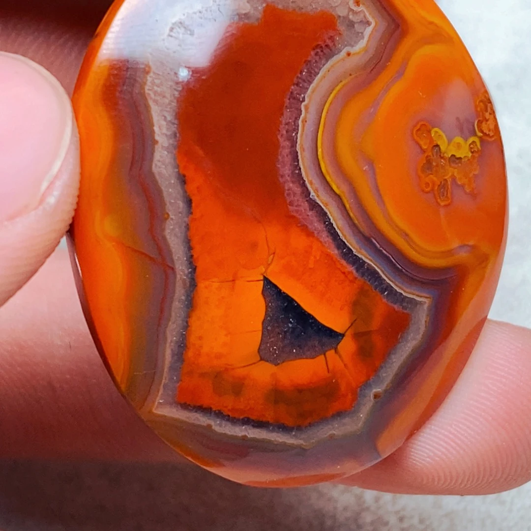 L***H玛瑙/玉髓未镶嵌颈饰