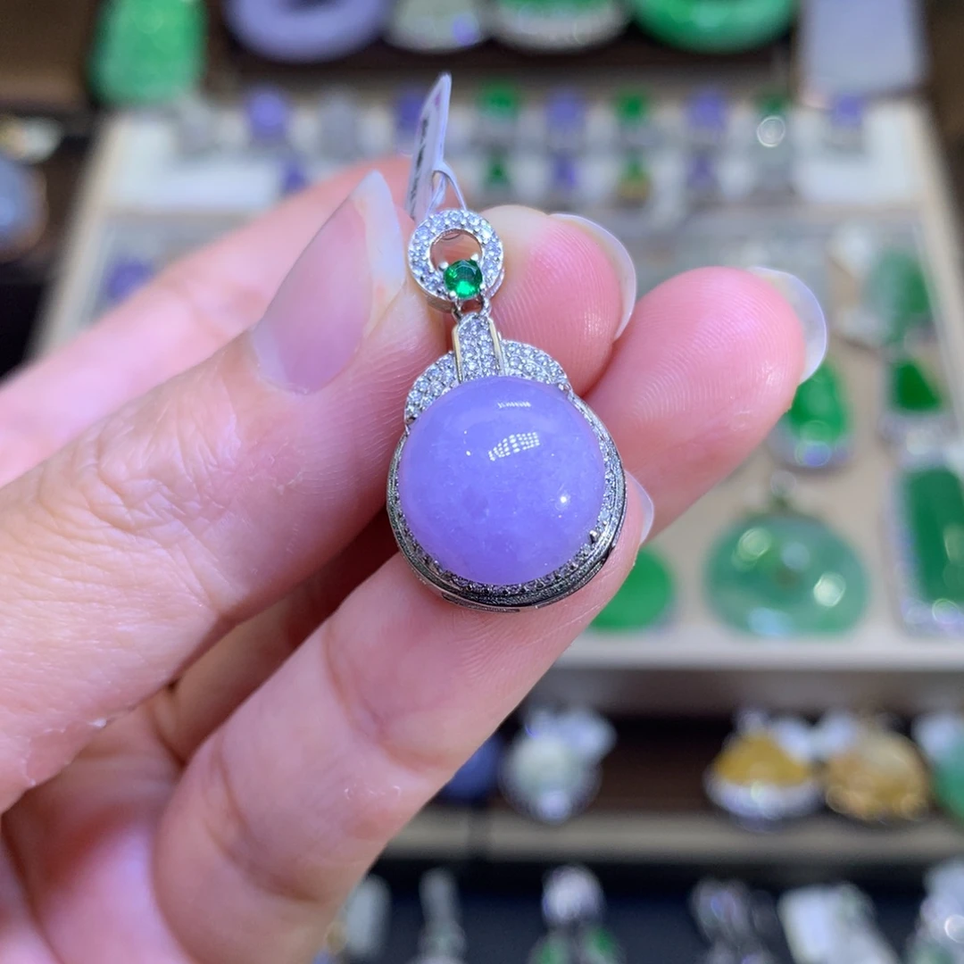 翡翠银S925镶嵌颈饰翡翠