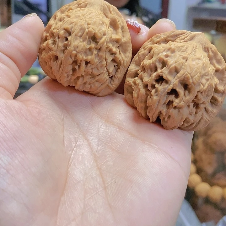 【闪购商品】文玩核桃把件43红狮子