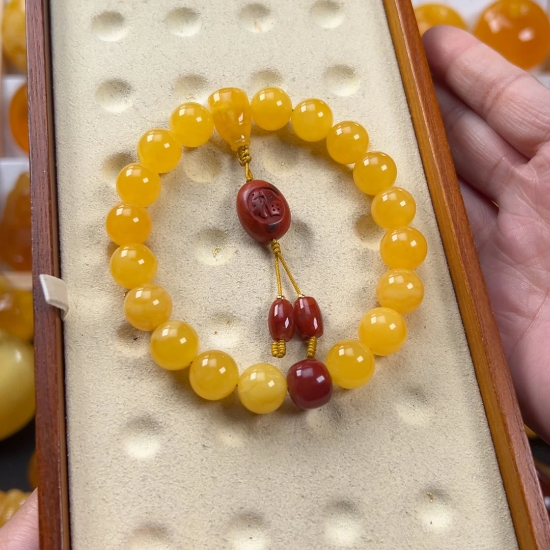 蜜蜡未镶嵌颈饰23.8克