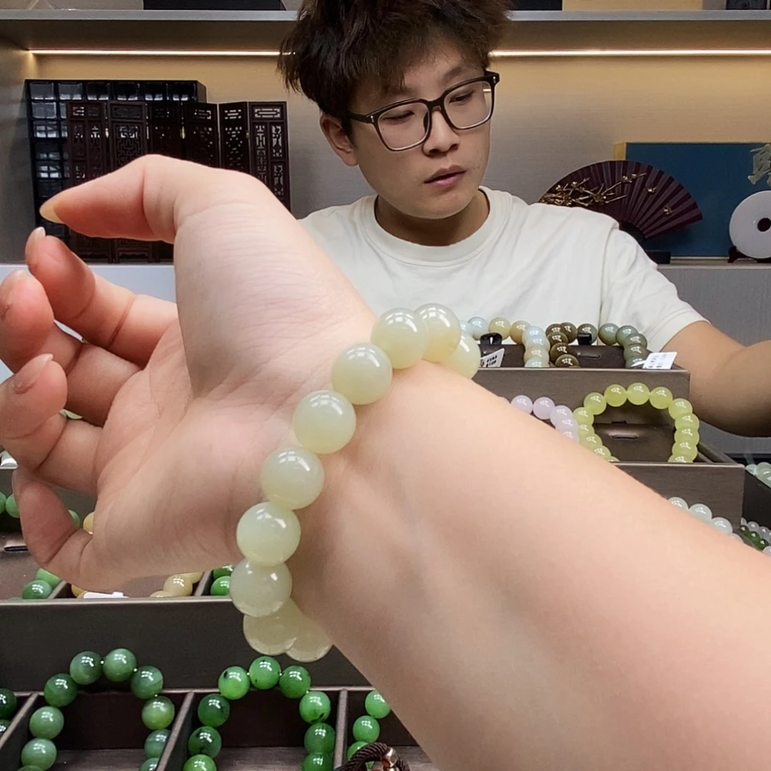 和田玉未镶嵌手串12黄口