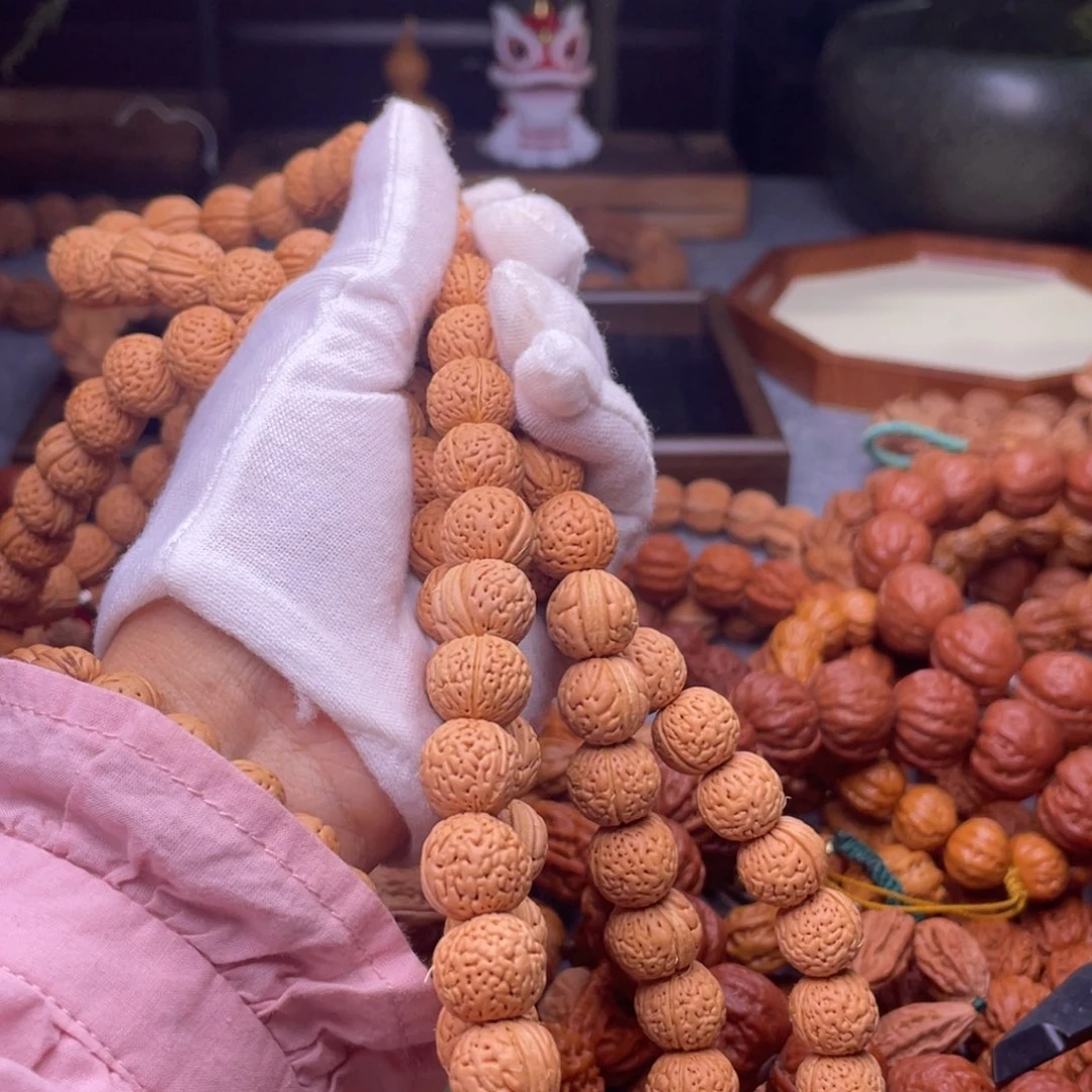 爱***子文玩核桃手串桃核