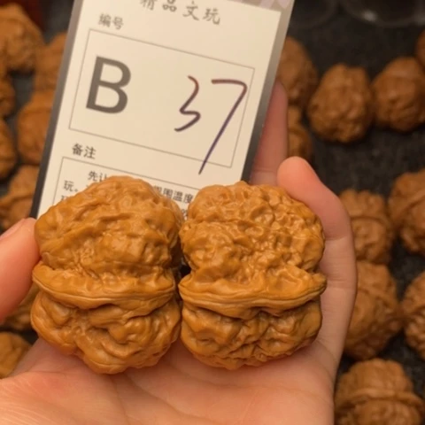 吊坠桃核我是第一百42