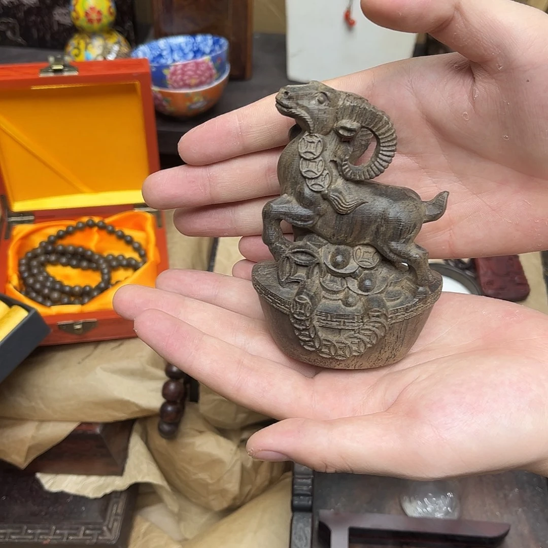 大叶紫檀（黑酸枝木类）