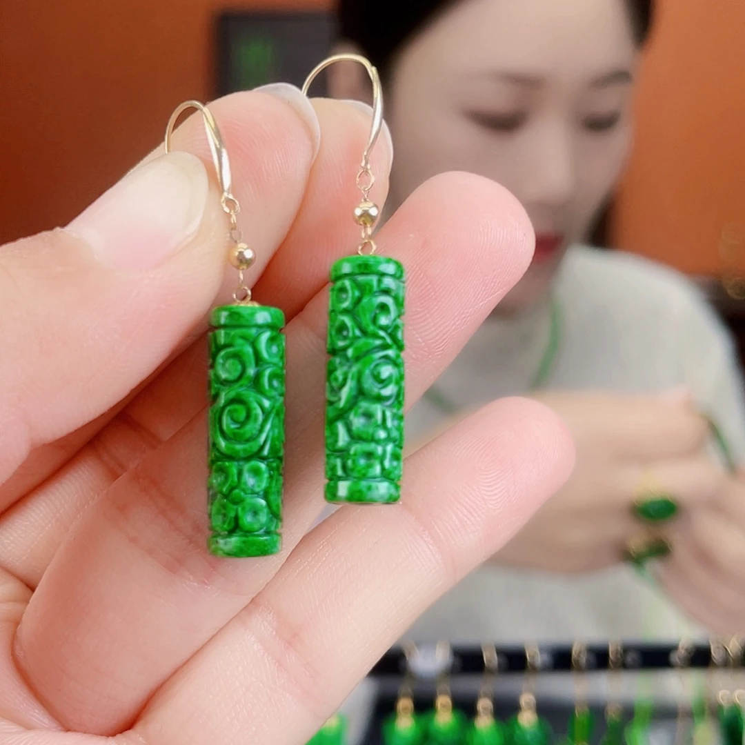 翡翠18K金镶嵌耳饰