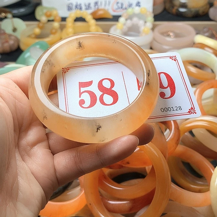 石英质玉（黄龙玉）未镶嵌手镯