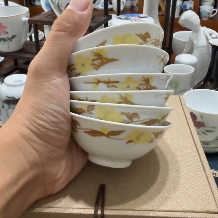 云***轻国光釉下彩碗9厘米微瑕福利