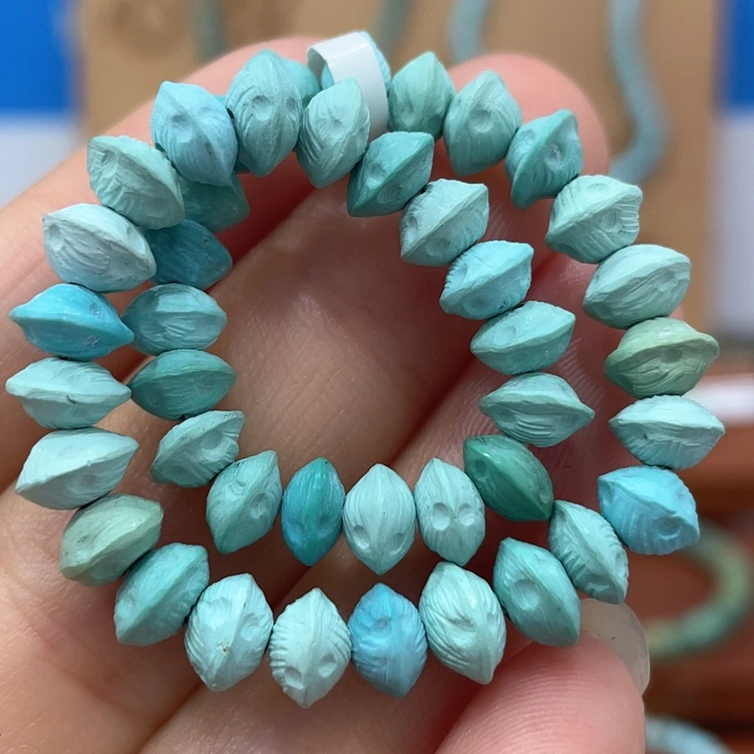 绿松石未镶嵌珠宝奇石