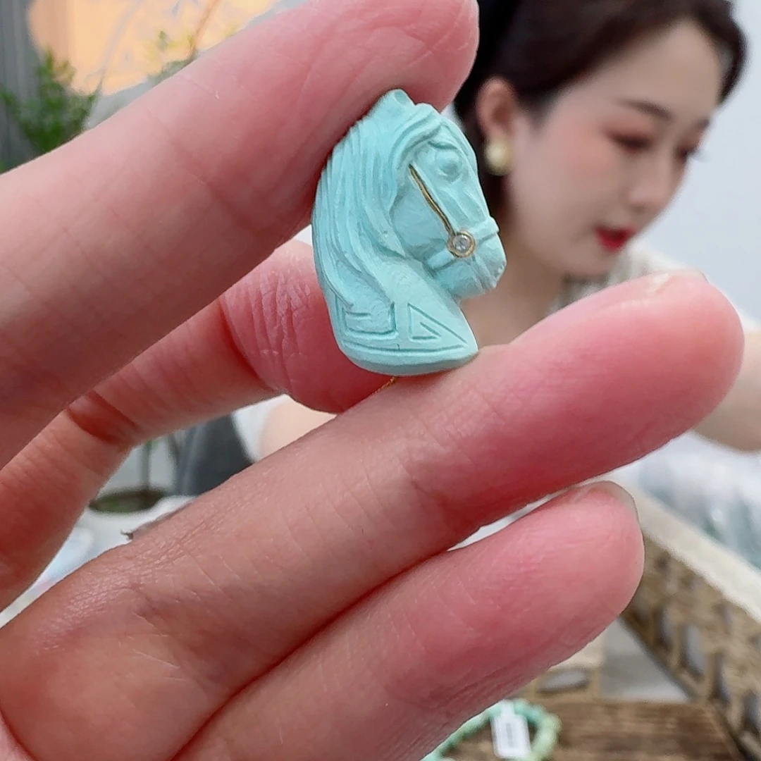 绿松石未镶嵌珠宝奇石