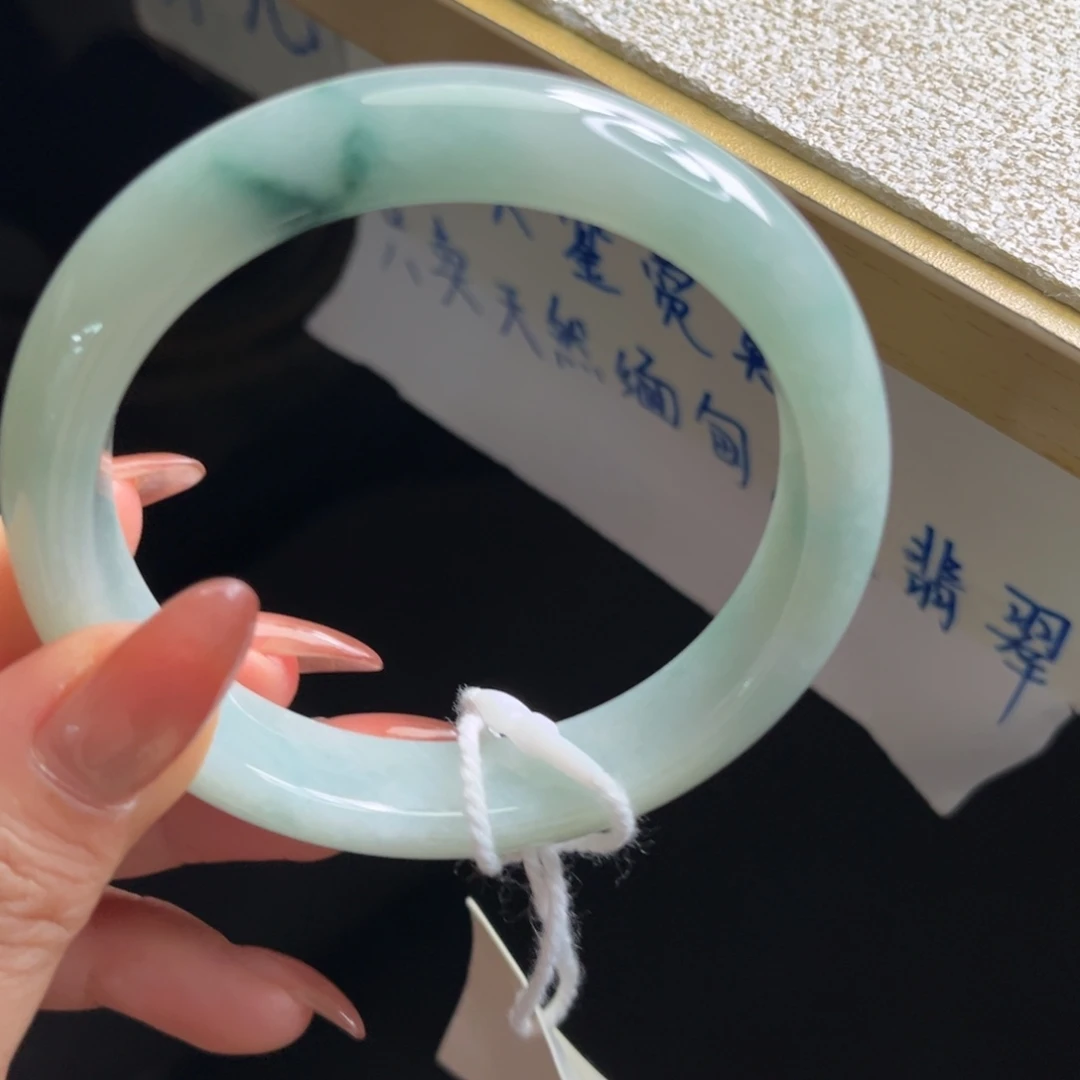 翡翠未镶嵌手镯手镯