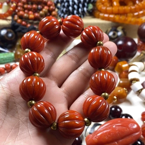 远***空玛瑙/玉髓挂件未镶嵌