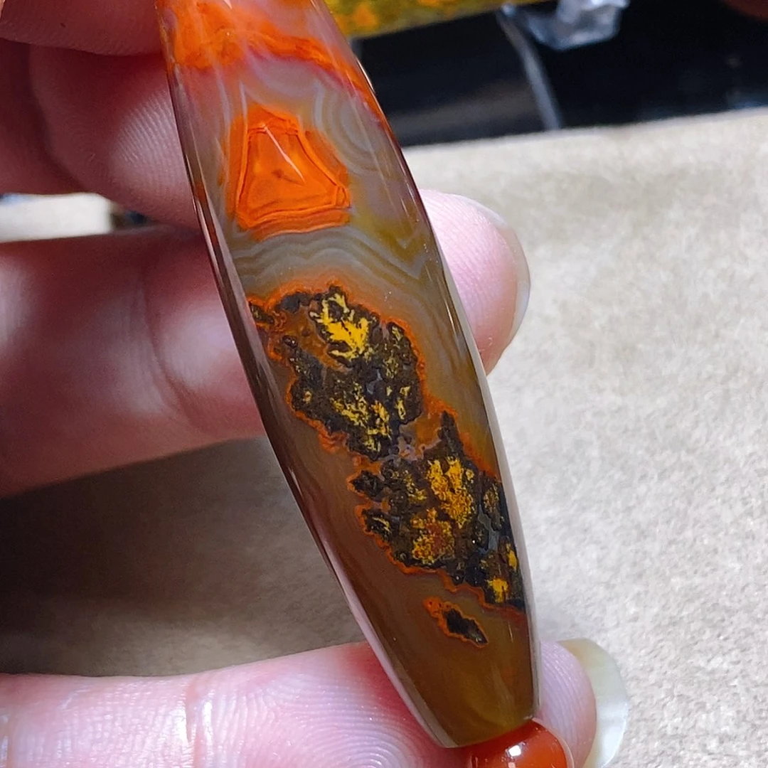 玛瑙/玉髓颈饰未镶嵌大**山