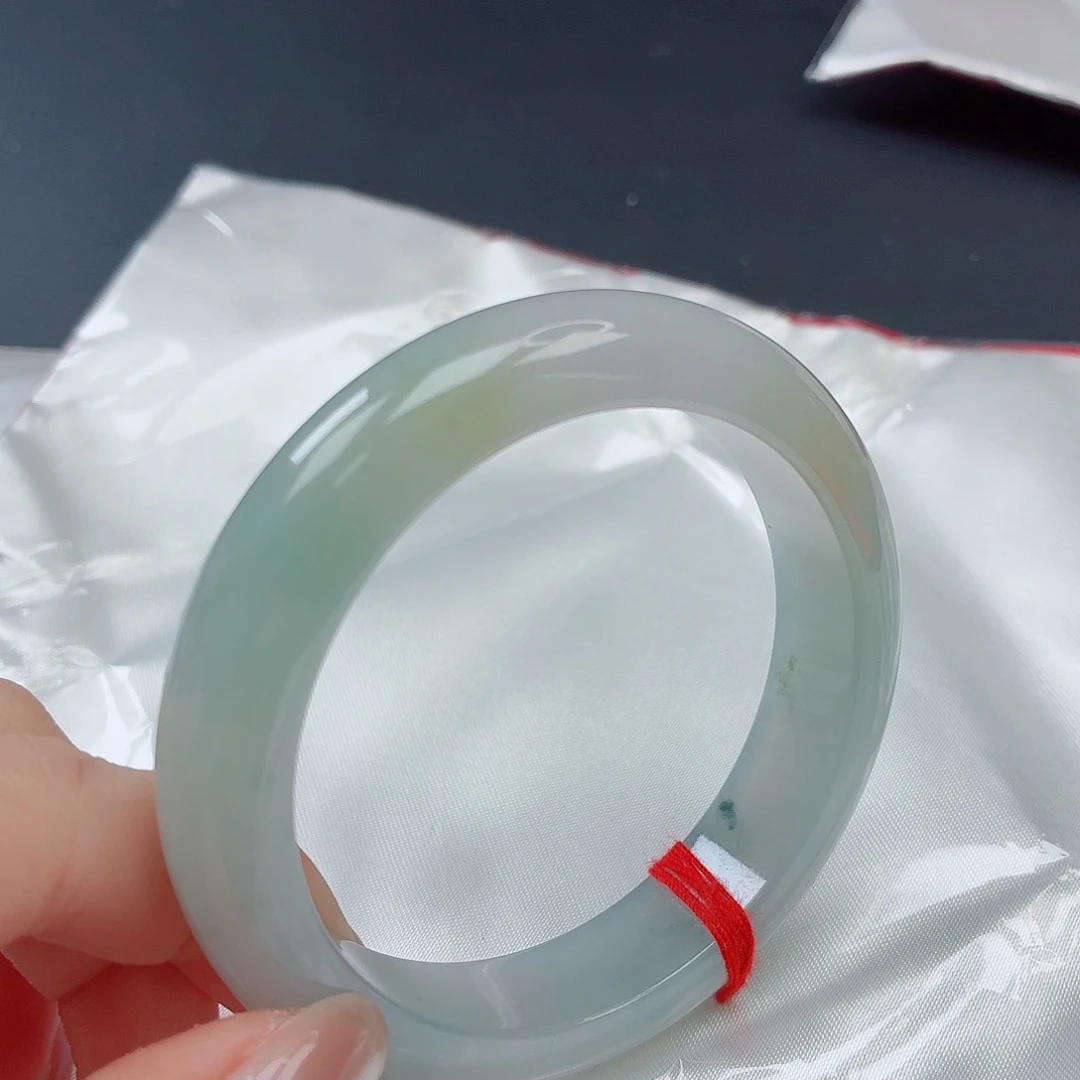 翡翠未镶嵌手镯53