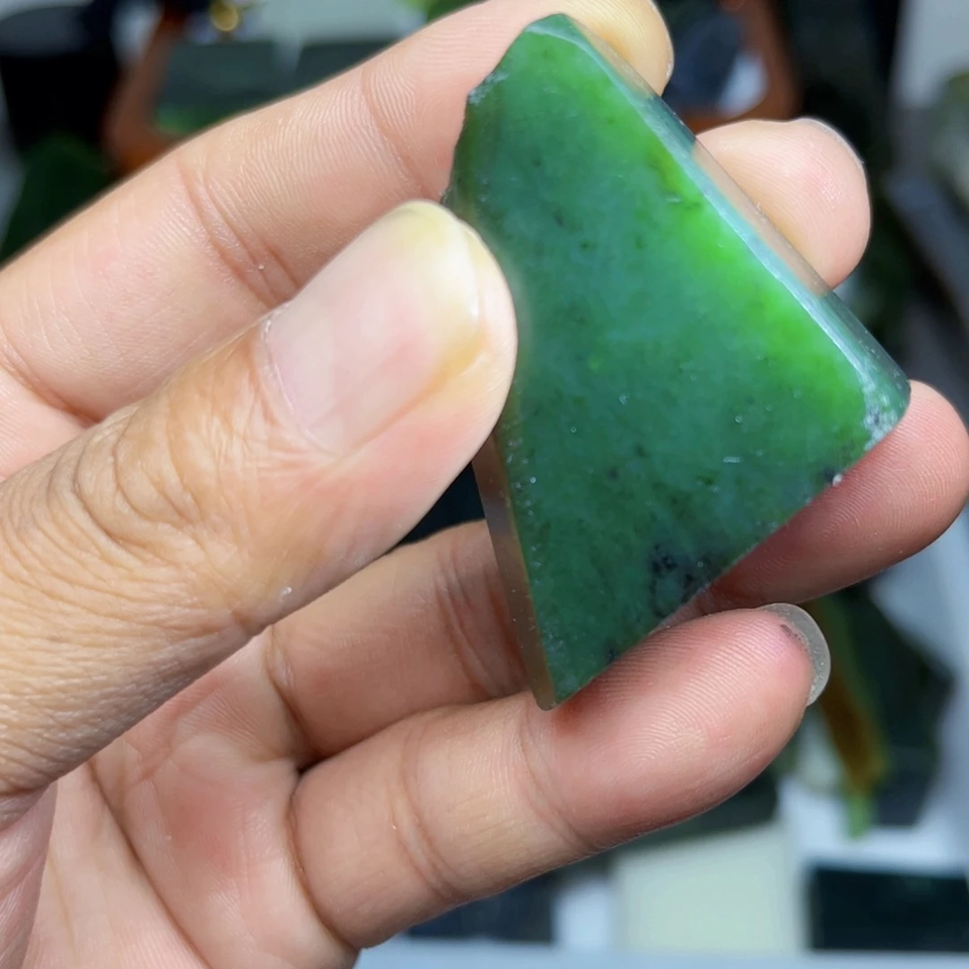 未镶嵌和田玉（碧玉）珠宝半成品
