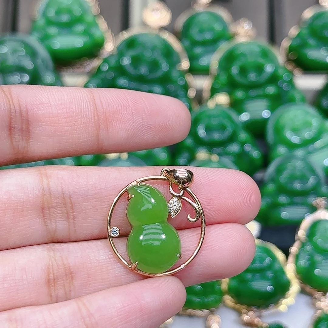 和田玉（碧玉）颈饰18K金镶嵌