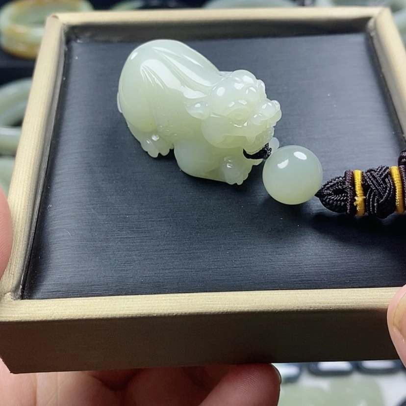 【闪购商品】颈饰未镶嵌和田玉