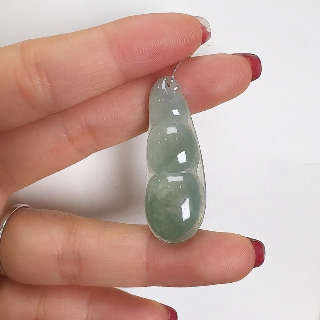 翡翠颈饰未镶嵌豆子