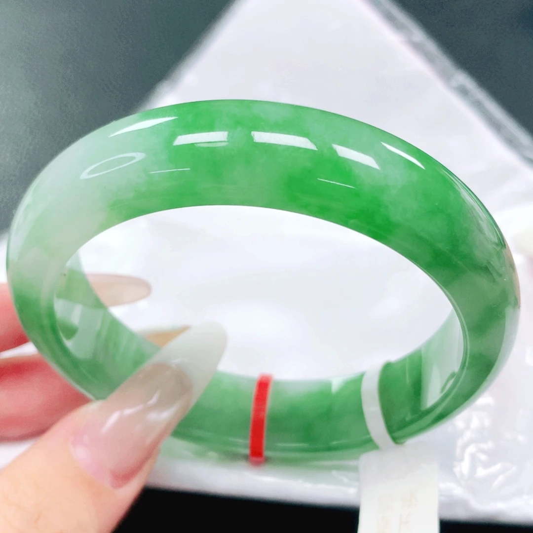 翡翠未镶嵌手镯57