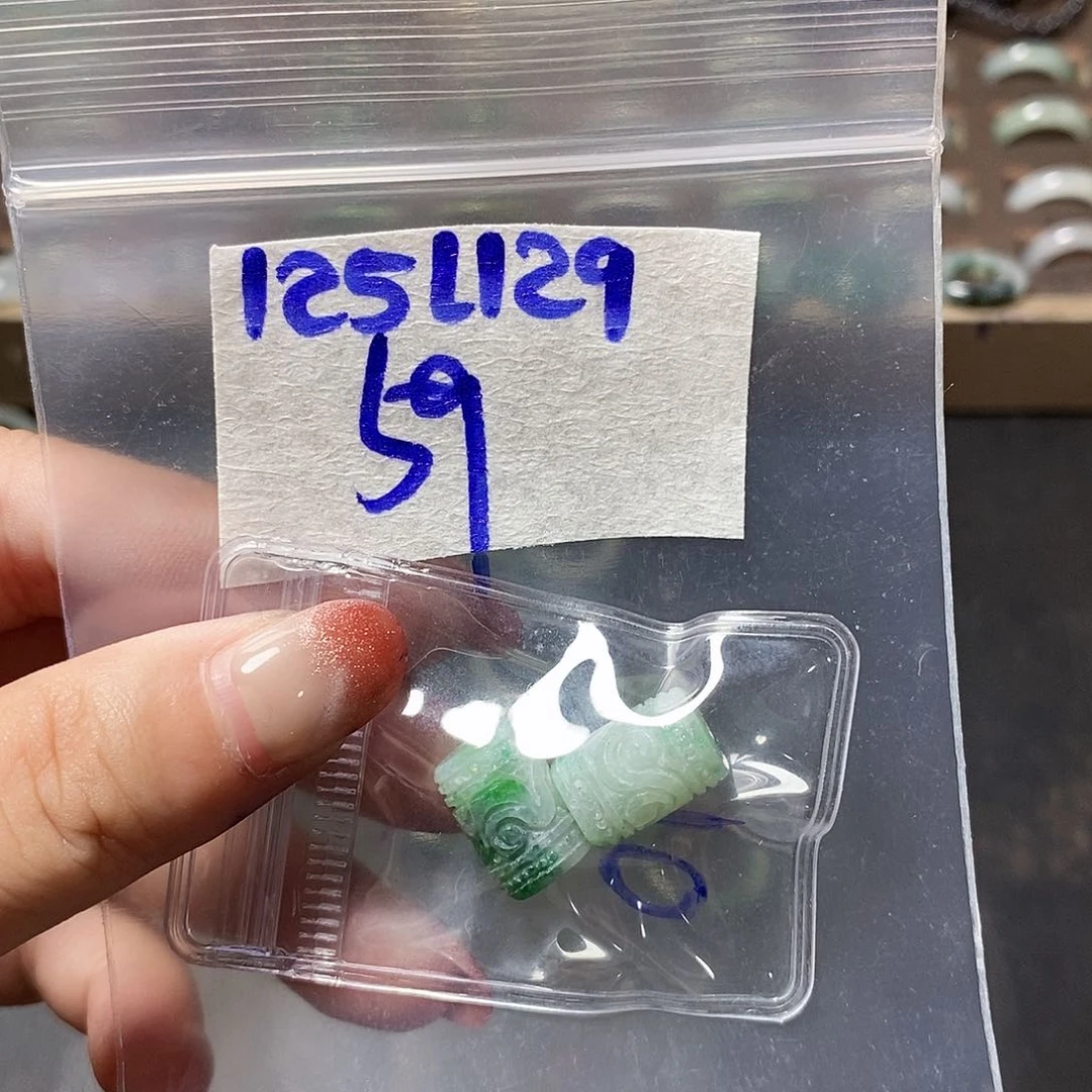 未镶嵌定制翡翠翡翠