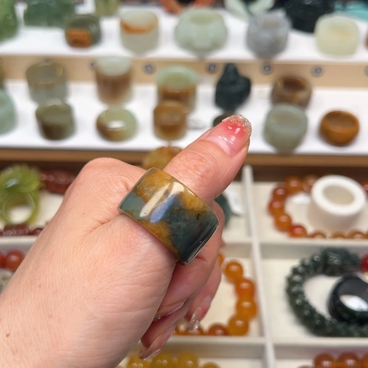 蛇纹石玉未镶嵌戒指21.7内径28号