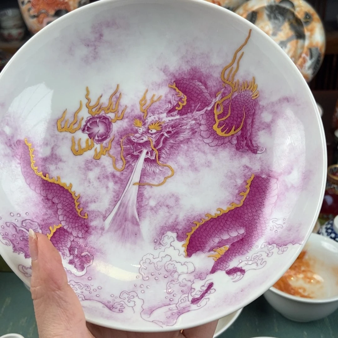 陶瓷的设计师是一个人的