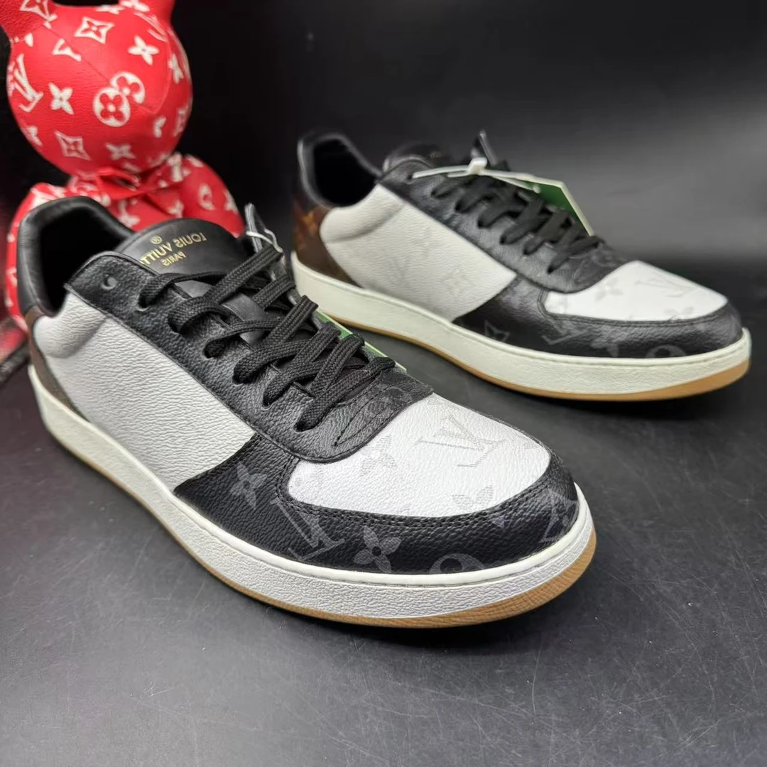 95新 LouisVuitton/路易威登 【AO特惠】男士三色印花休闲板鞋sj091