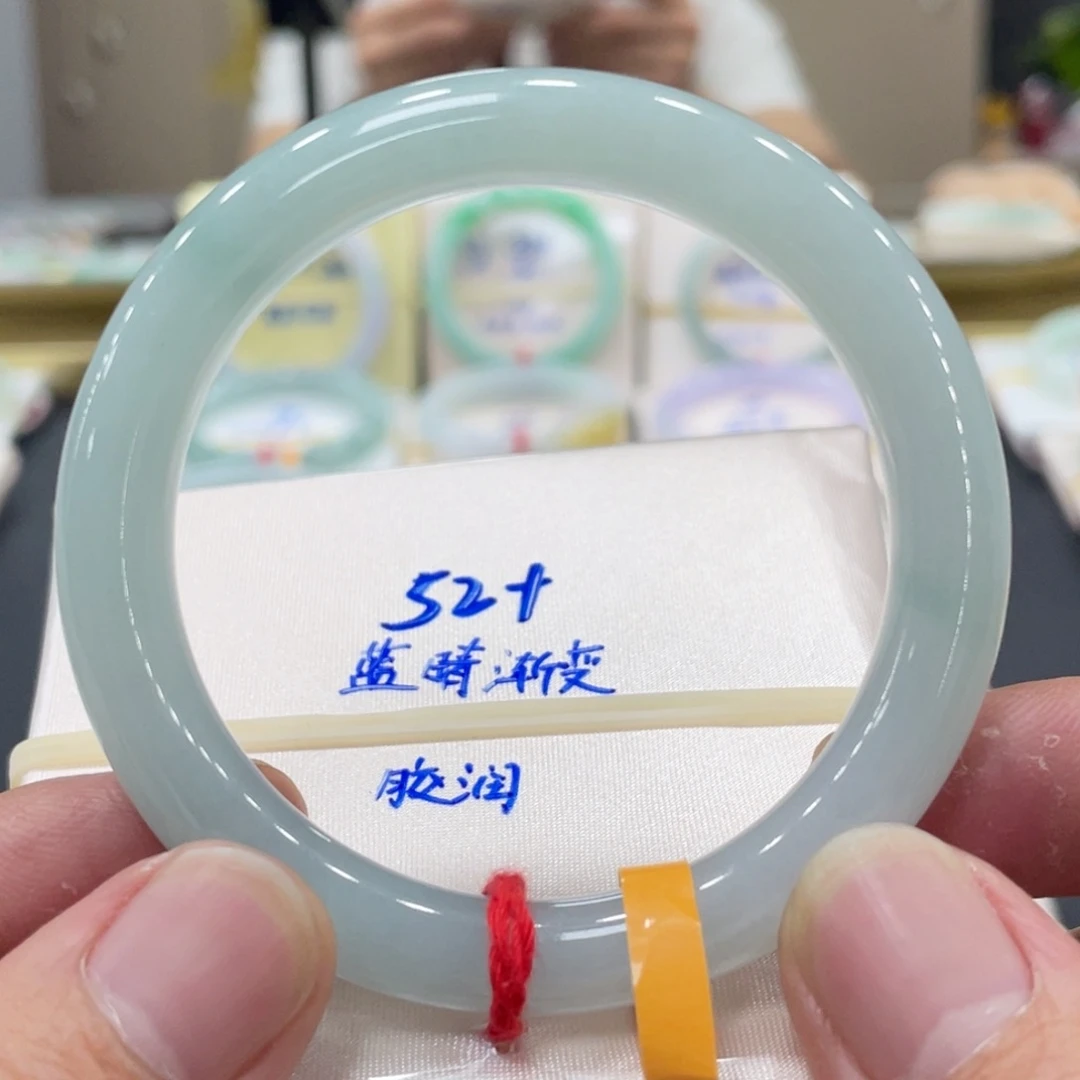 翡翠未镶嵌手镯翡翠手镯