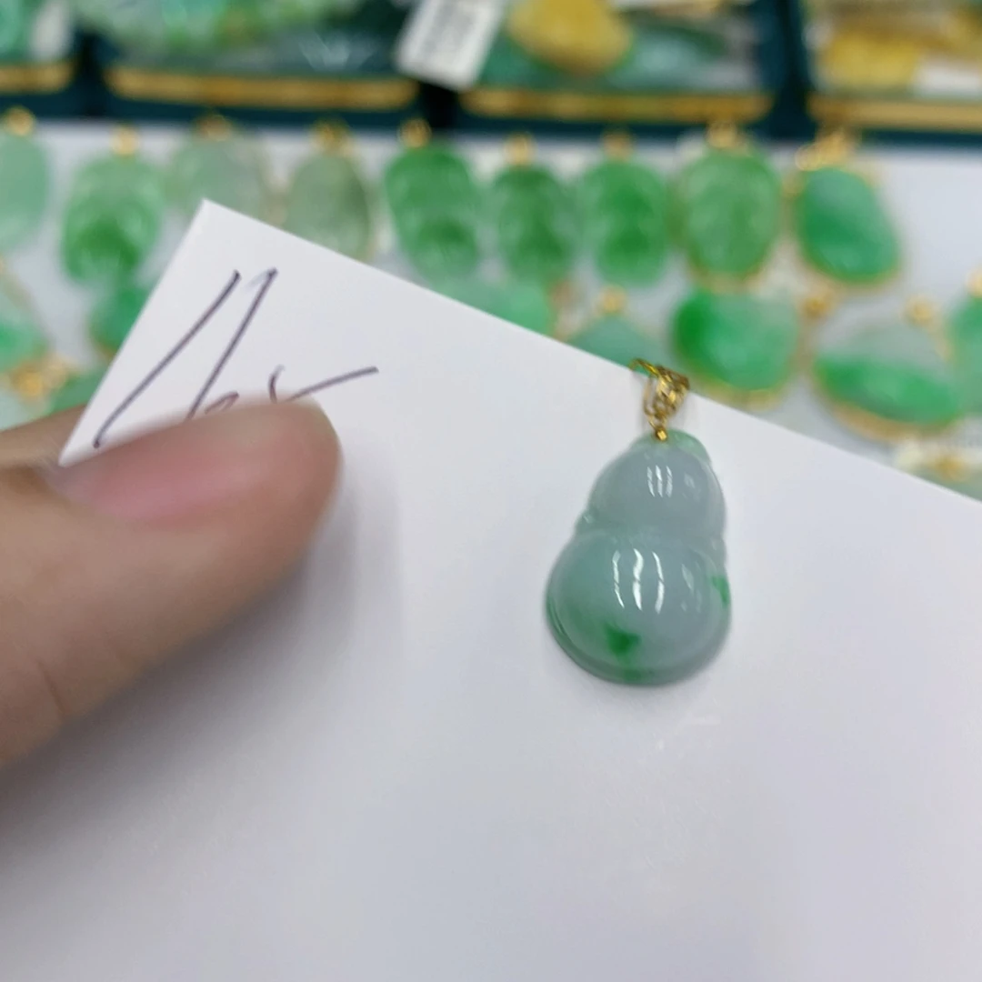 翡翠颈饰18K金镶嵌翡翠