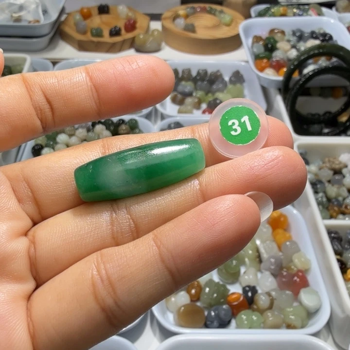 和田玉未镶嵌珠宝奇石