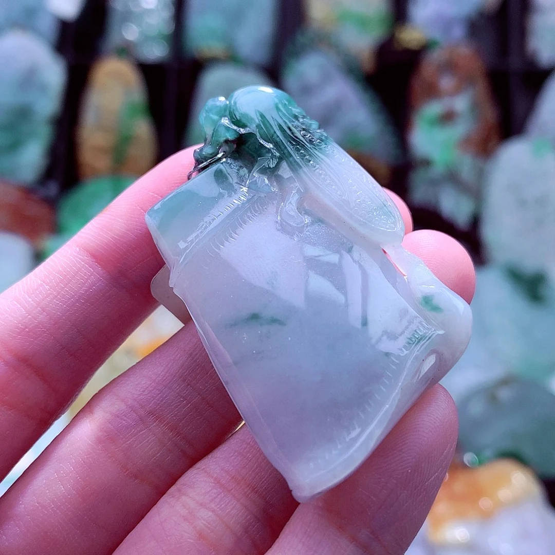 颈饰未镶嵌翡翠天然