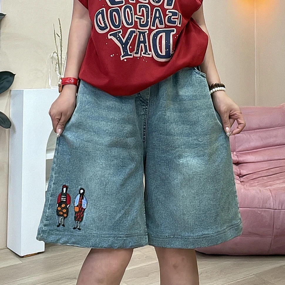 576欧货爆款刺绣姐妹花大版明线装饰五分短裤女