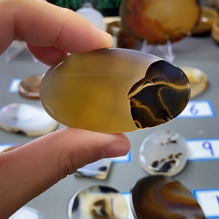 玛瑙/玉髓未镶嵌珠宝半成品