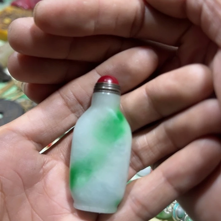 有机玻璃一个完整的物件