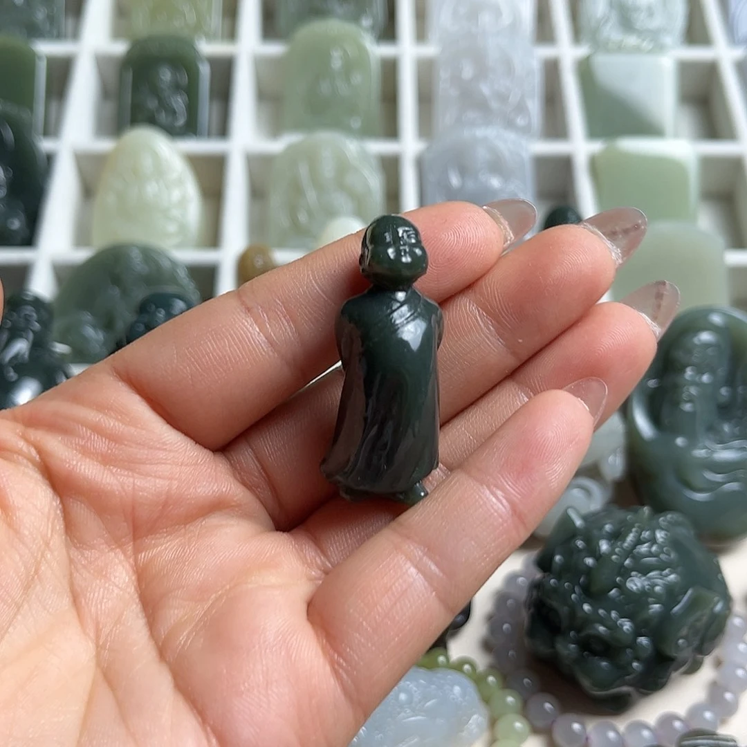 和田玉未镶嵌挂件