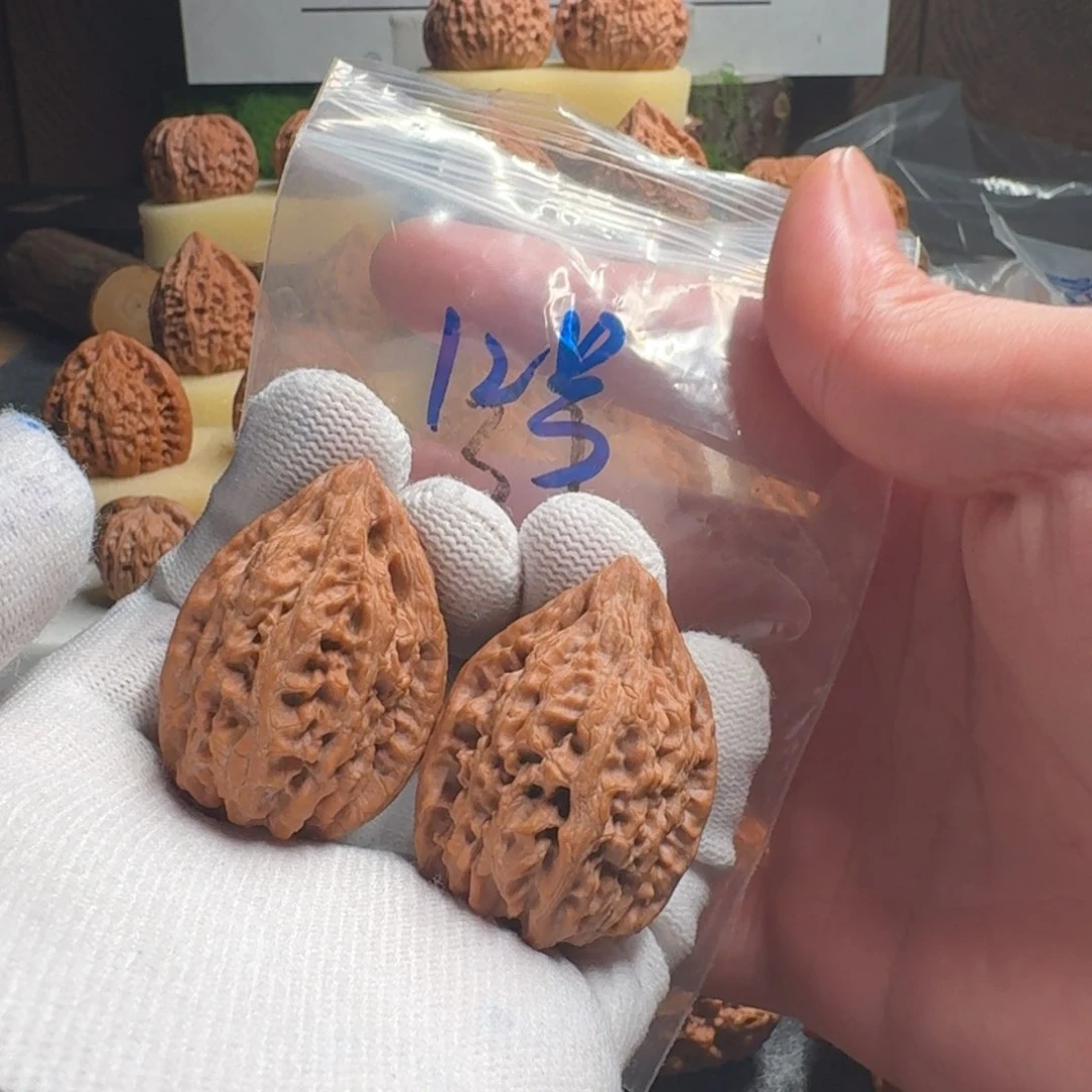 文玩核桃吊坠全品31/43十三陵鸡心（不退不换）